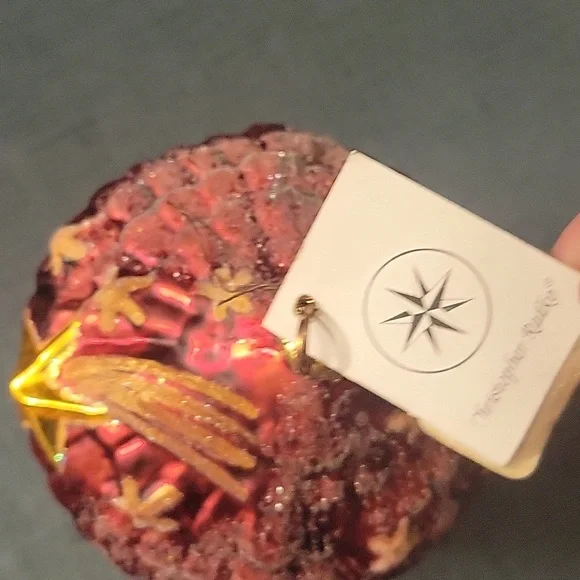 Christopher Radko Handcrafted Nativity Scene Ornament - - Picture 3 of 5